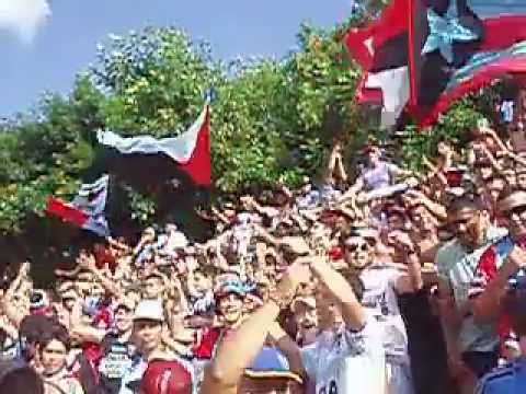 "BATUCADA, BOMBOS Y TROMPETAS EN EL BAJO ADROGUE...DE FIESTA!!!" Barra: Los Pibes del Barrio • Club: Brown de Adrogué