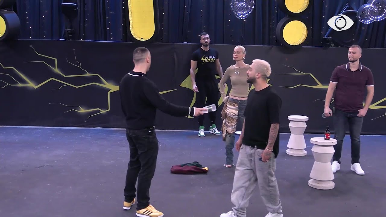 “Bëje viktimën”/ Debat mes G Banit dhe Danjës