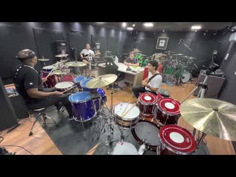 Ensaio, vou fazer um sub pro Fininho, mas esses arranjos não dá