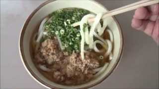preview picture of video '鳥栖駅立ち食いそば屋でかしわうどんを食す Japanese Noodle Udon Tosu Station'