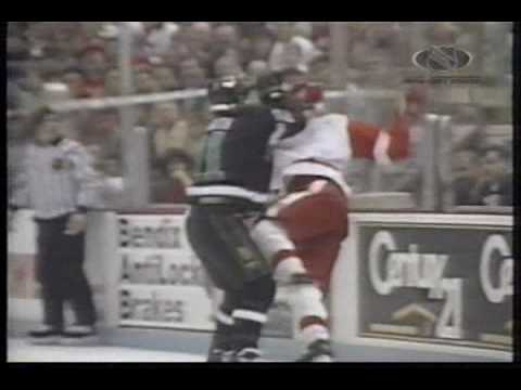 1992 Playoffs: MNS @ Det - Game 1 Highlights