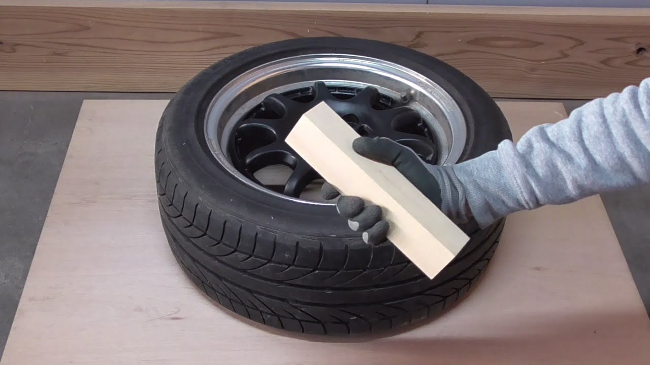 DIY !  木材の切れ端でタイヤのビードを簡単に落とせることを知っている人はほとんどいません！