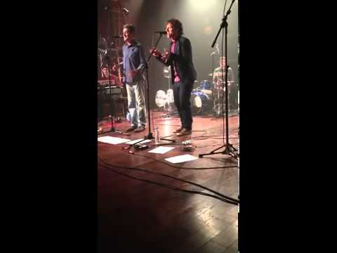 Vini Calderoni, Mauricio Pereira e Tim Bernardesco - Um Dia Útil