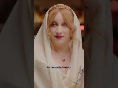 Host of @gaydarshow, #Anania, gives #JinkxMonsoon her flowers 💐