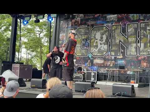 @MaddMaxxx #Performing "Drug Zombies" w/ @iNFiNiTTiB at 25th Gathering of the Juggalos!