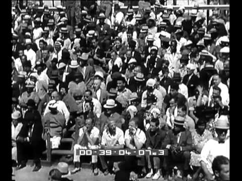 Gli allenamenti dei pugili aspiranti al titolo mondiale dei massimi.