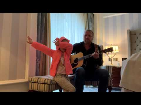 1. HAPPY CHRISTMAS ALL YOU ROCKENROLLERS