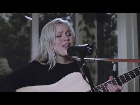 Stacey Kelleher - Make It Here // Live @ Treehouse Sessions