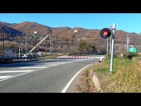 Passaggio a livello della SP 30 a Ponti (AL) - Level crossing - Bahnübergang