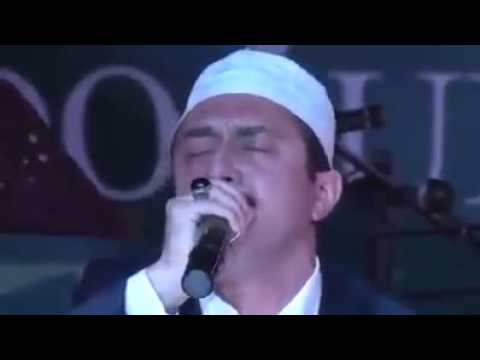 Turku këndon bukur suren el Fatiha me një frymë