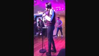 Shy&#39;m fait ses Balances à NRJ chez Cauet MayDay