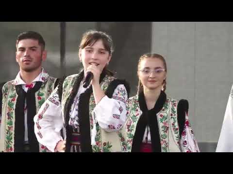 Oniciuc Gabriela Olivia ,, Eu din joc nu mă opresc " Ansamblul folcloric ,, Doina Costeștilor "