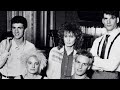 ‘Til Tuesday- Looking Over My Shoulder