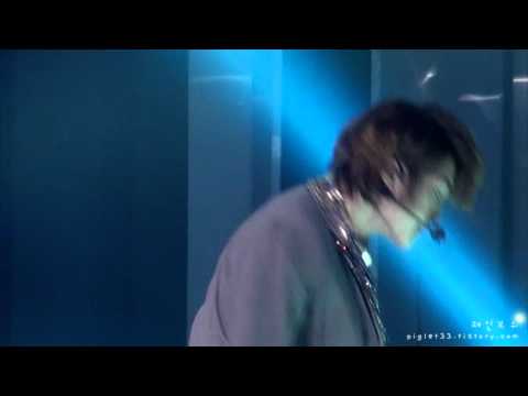 [FANCAM] 120325 SHINee Onew- Sherlock (slow-mo edit) @ K!3$ Op3n C0nc3rt