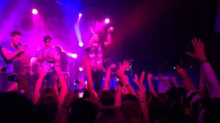 3oh!3 - Turn The Night On (LIVE)
