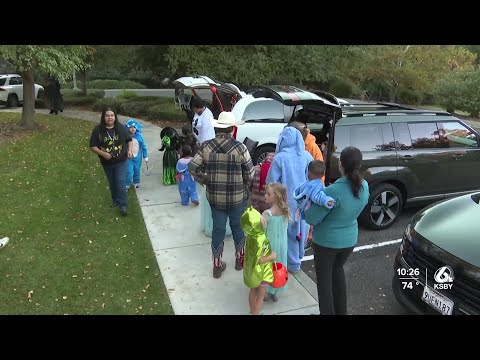 Hundreds of kids attend Halloween event at Paso Robles assisted living facility