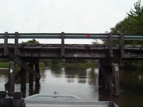 A Tight Squeeze in the Shiawassee Flats.wmv