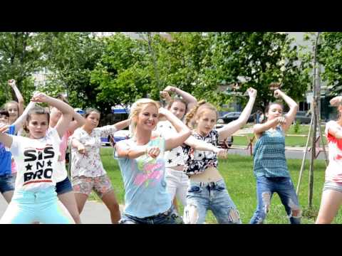 Sis n Bro   BEAT DOWN & NON STOP Dancers , Sister Dee begginners groups