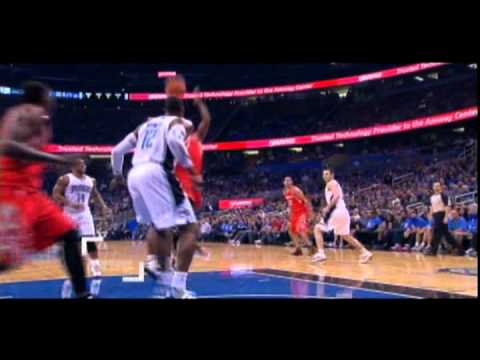 Sam Dalembert alleyoop dunk (first basket as a Houston Rocket)