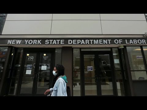 U.S. jobless claims jump to nearly 1 million