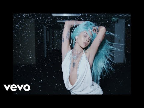 Maggie Lindemann - one of the ones (Official Music Video)