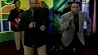 El Cariño Es Como una Flor Lyrics English Translation