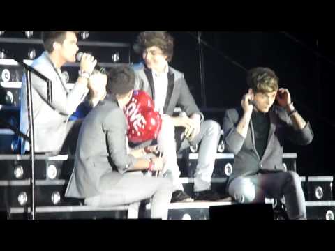 Union J - Call Me Maybe (being completely adorable with a little girl!)