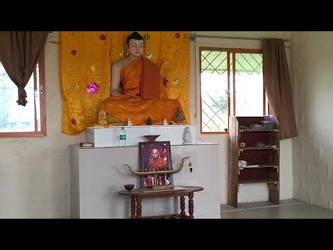 NOITE PŪJĀ incluindo KARANIYA METTĀ SUTTA em INGLÊS