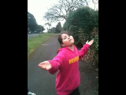 Ellie ammazzinnn singer