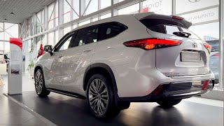 Toyota Highlander Premium V6 (2023) Interior and Exterior Details