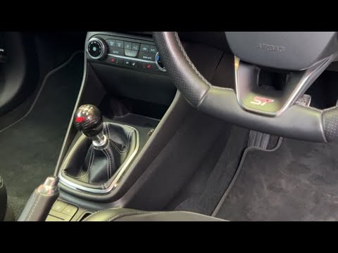 Fitting The FORD PERFORMANCE Carbon Gear-Knob To My ST