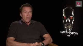 Arnold Schwarzenegger wearing his AJT Jewellery Regal Sugar Skull ring June 2015