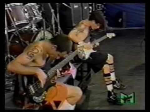 RHCP - John Frusciante and Flea Solo (Pretty Little Ditty) live Pink Pop 1990
