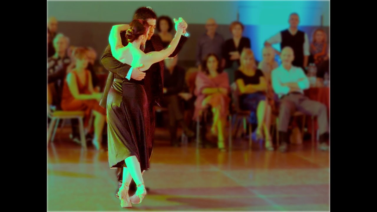CARLOS ESPINOZA & AGUSTINA PIAGGIO - bailan - TROILO