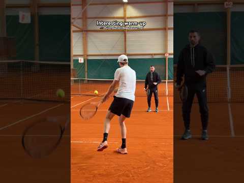 Jannik Sinner interesting warm-up 👌 🎥 @ITFJuniorBeaulieusurmer #tennis