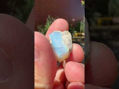Opal Etiopian de Foc, brut, E7