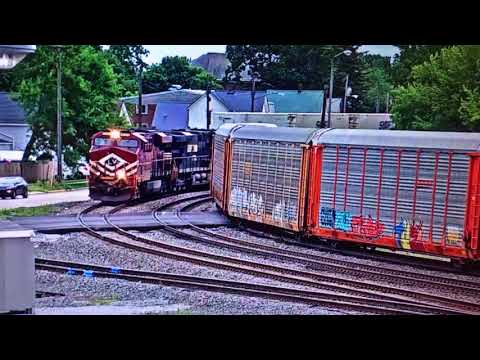 Lehigh Valley HU Leads NS 21G on Elkhart IN PTZ Cam