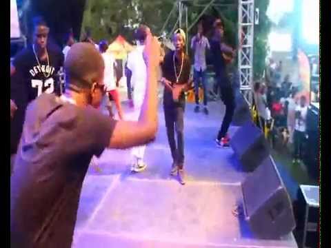 Tya Vuitton et Kozak en première partie au concert de kaaris