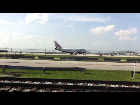 TransAero 747-400 Clearing Rwy 8R at Miami
