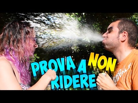 PROVA A NON RIDERE IN PISCINA CON LA MIA RAGAZZA