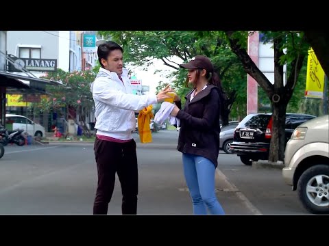 FTV Randy Pangalila & Claresta Taufan Jomblo Tapi Tetap Woles