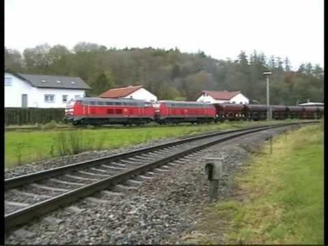 Zugkreuzung Baureihen 294 und 217 in Tüßling / Crossing of Class 294 and 217 at Tüßling