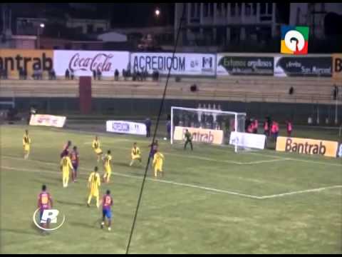 Marquense 1-4 Municipal |  Carlos Ruiz guió la clasificaron roja a semifinales