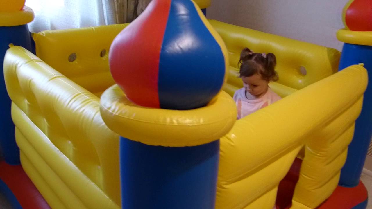 Intex Батут Замок, с башнями 48259