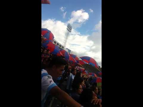 "Vamos la academia, quito ponga huevos" Barra: Mafia Azul Grana • Club: Deportivo Quito