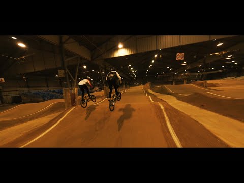 Découvrez la piste indoor du Saint-Brieuc BMX Côtes d'Armor  en drone FPV !