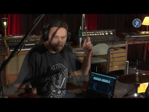 Violand Shabani - Land of Confusion, BMV, Troja