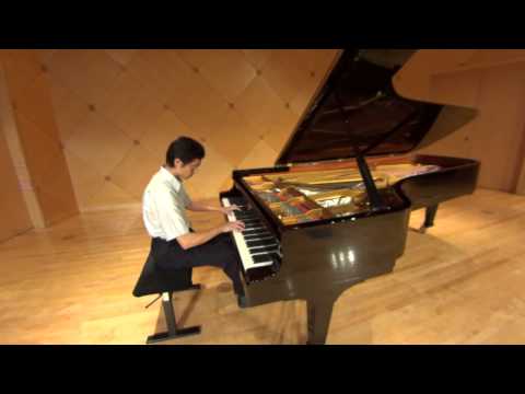 Huang Kuang-Li Plays Bach-Siloti: Prelude in b minor