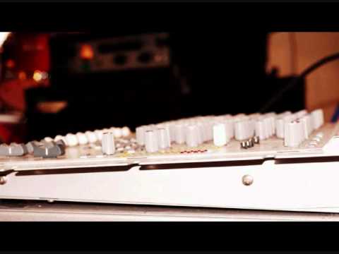 Black Motion - 'Can't Fix This (Acoustic)'