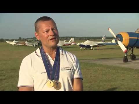 Glider Aerobatics: World Champion Ferenc Toth